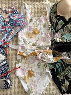 Lot Designer Swimsuits (Tory Burch, Lily Pulitzer, BAIIA, VS) XS-S (STEAL 🚩🚩)